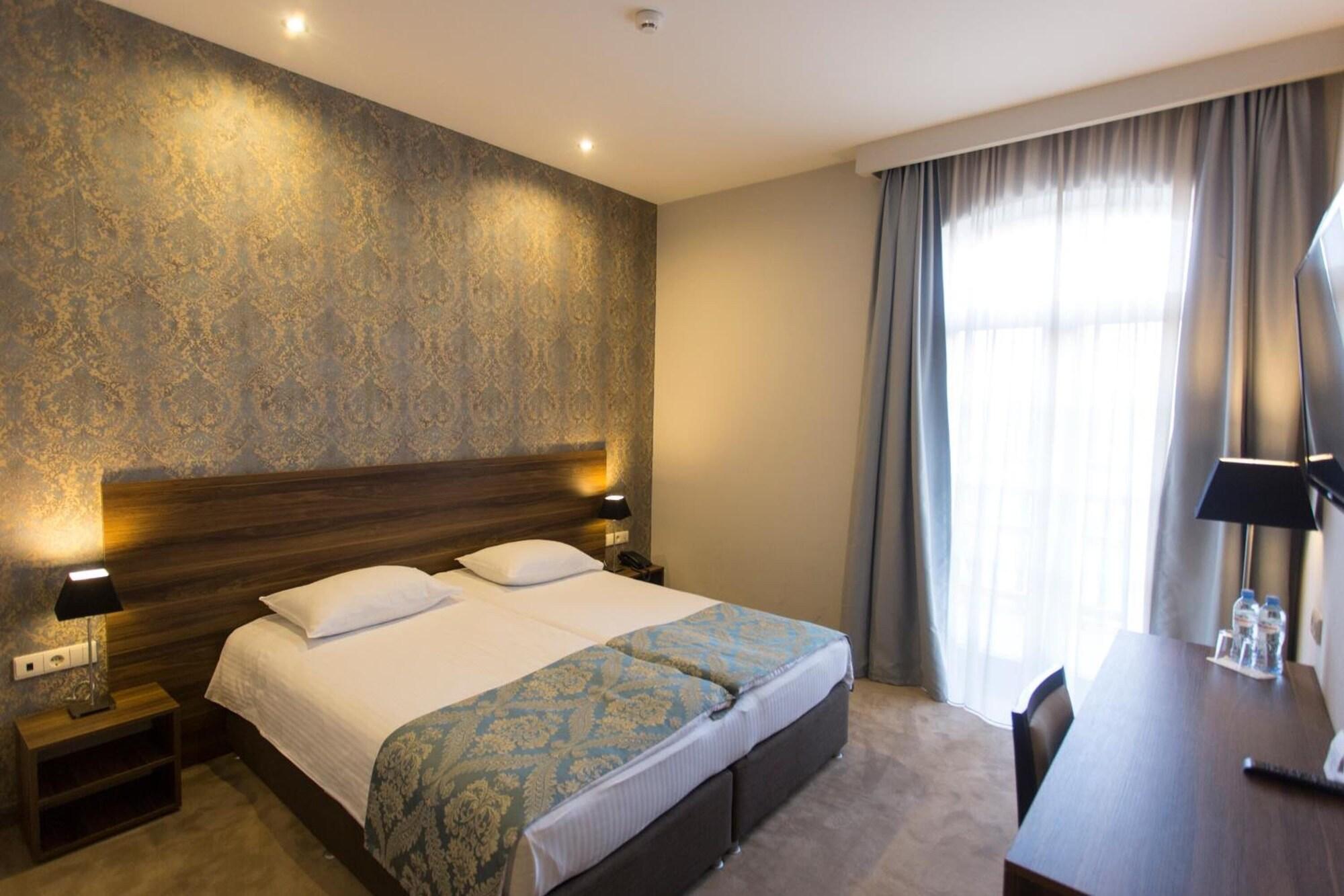 Old Meidan Tbilisi By Urban Hotels Eksteriør billede