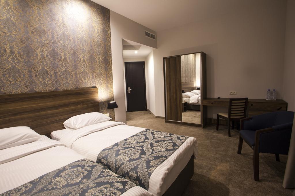 Old Meidan Tbilisi By Urban Hotels Eksteriør billede