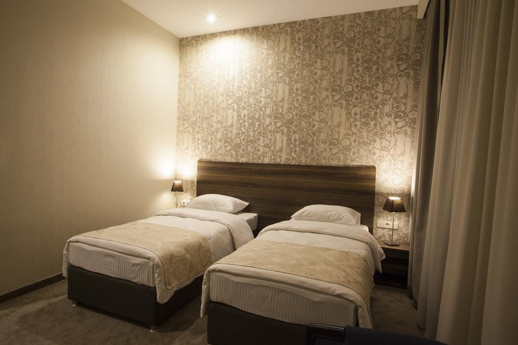 Old Meidan Tbilisi By Urban Hotels Eksteriør billede